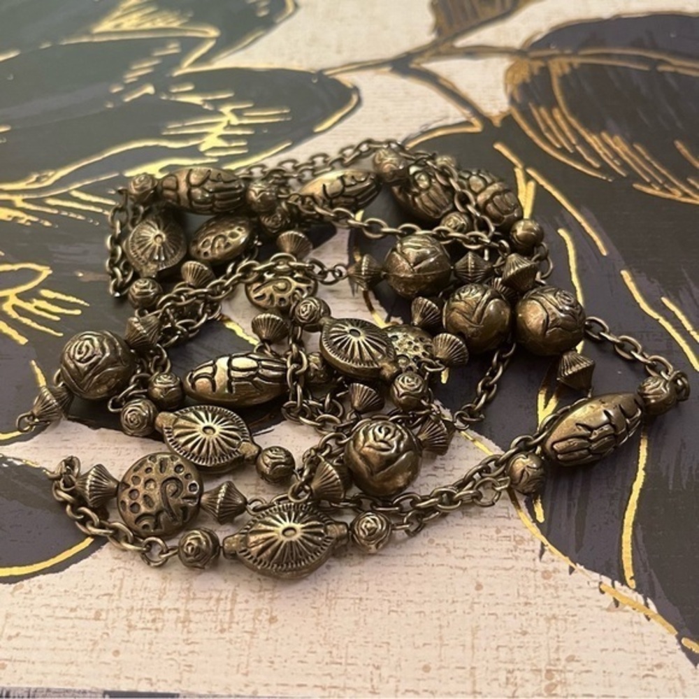 Antique Vintage Long Silver Floral Beaded Rose Charm Necklace On a Fine Chain D2